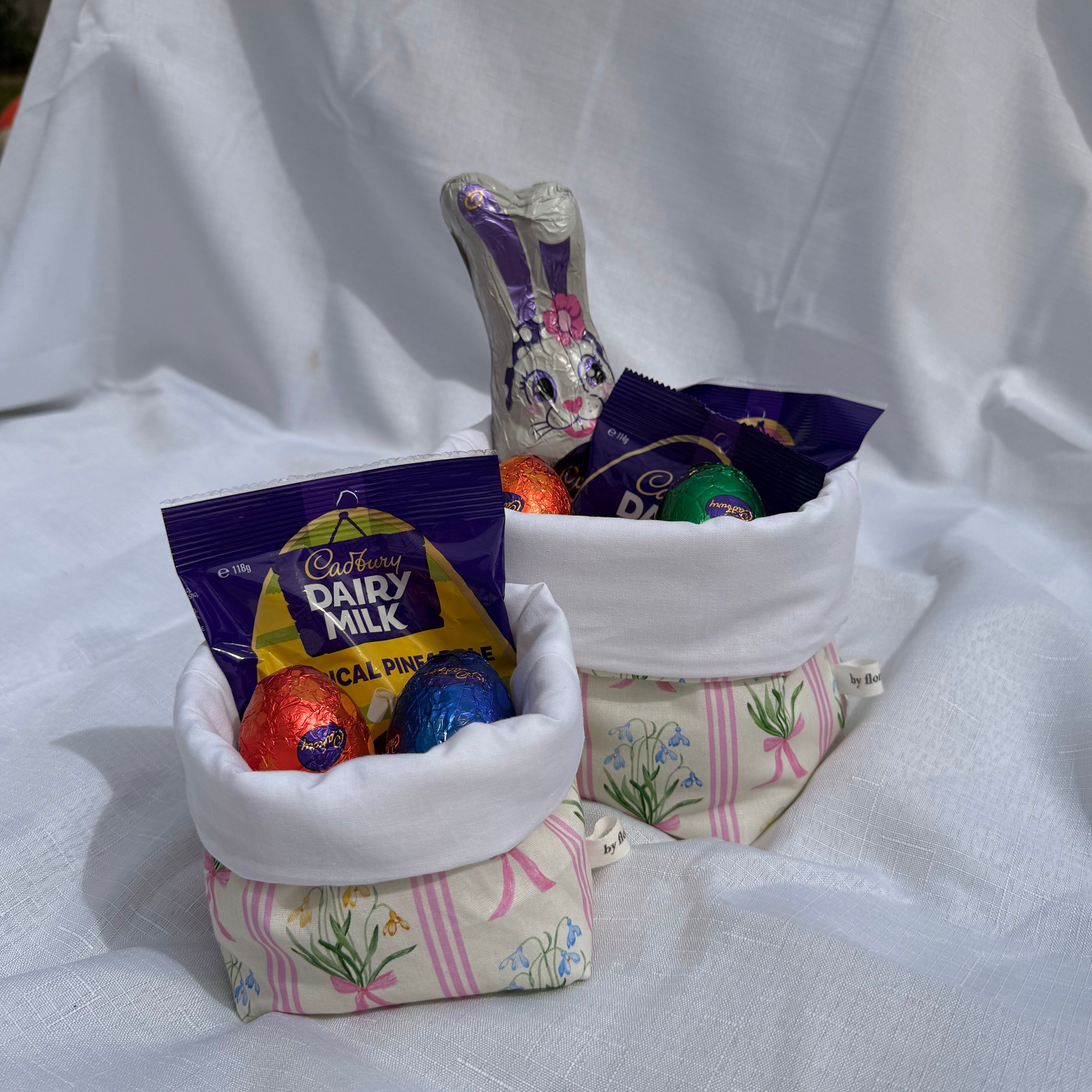 Bunny Lane Blooms Vanity Bucket