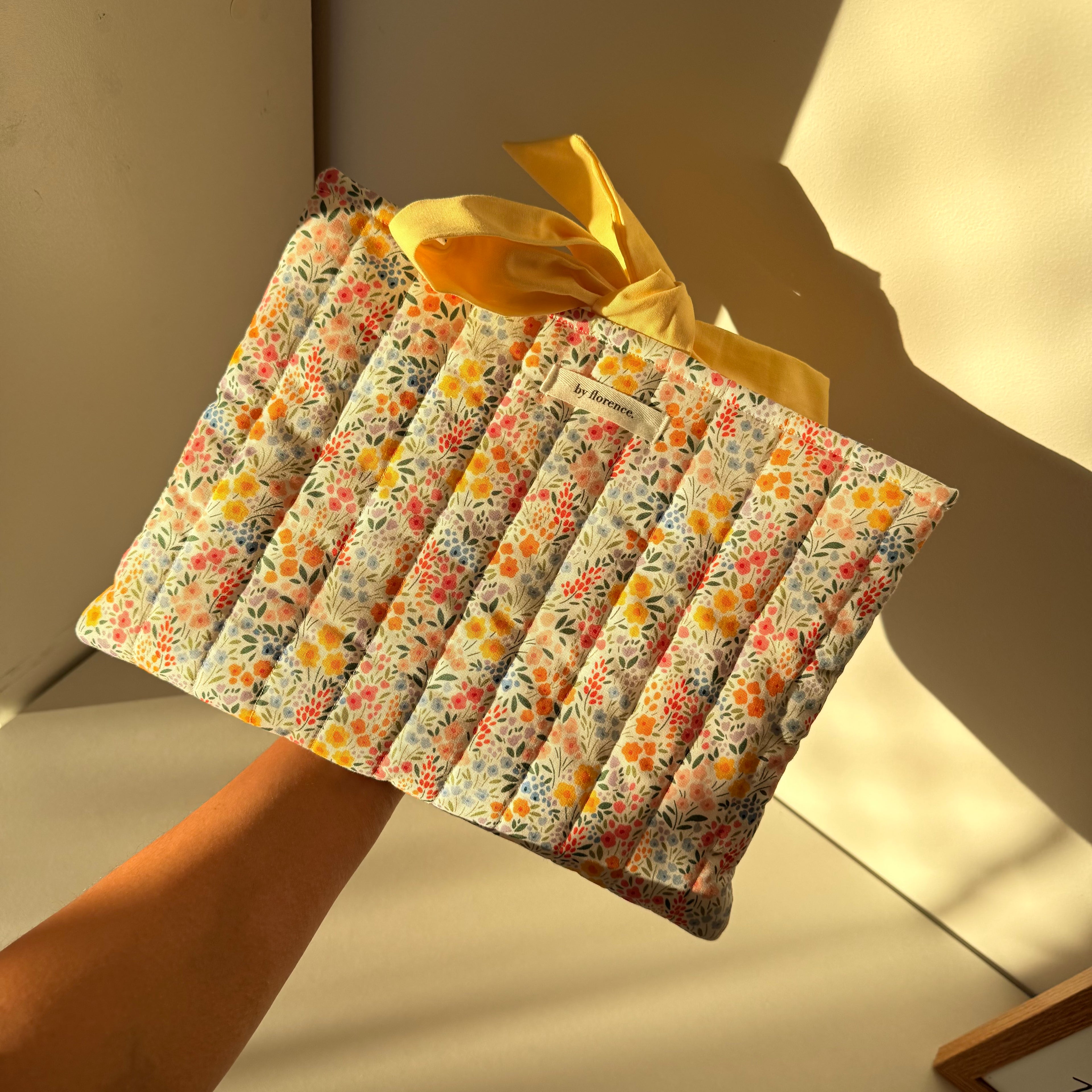 Daisy Lane Book Sleeve