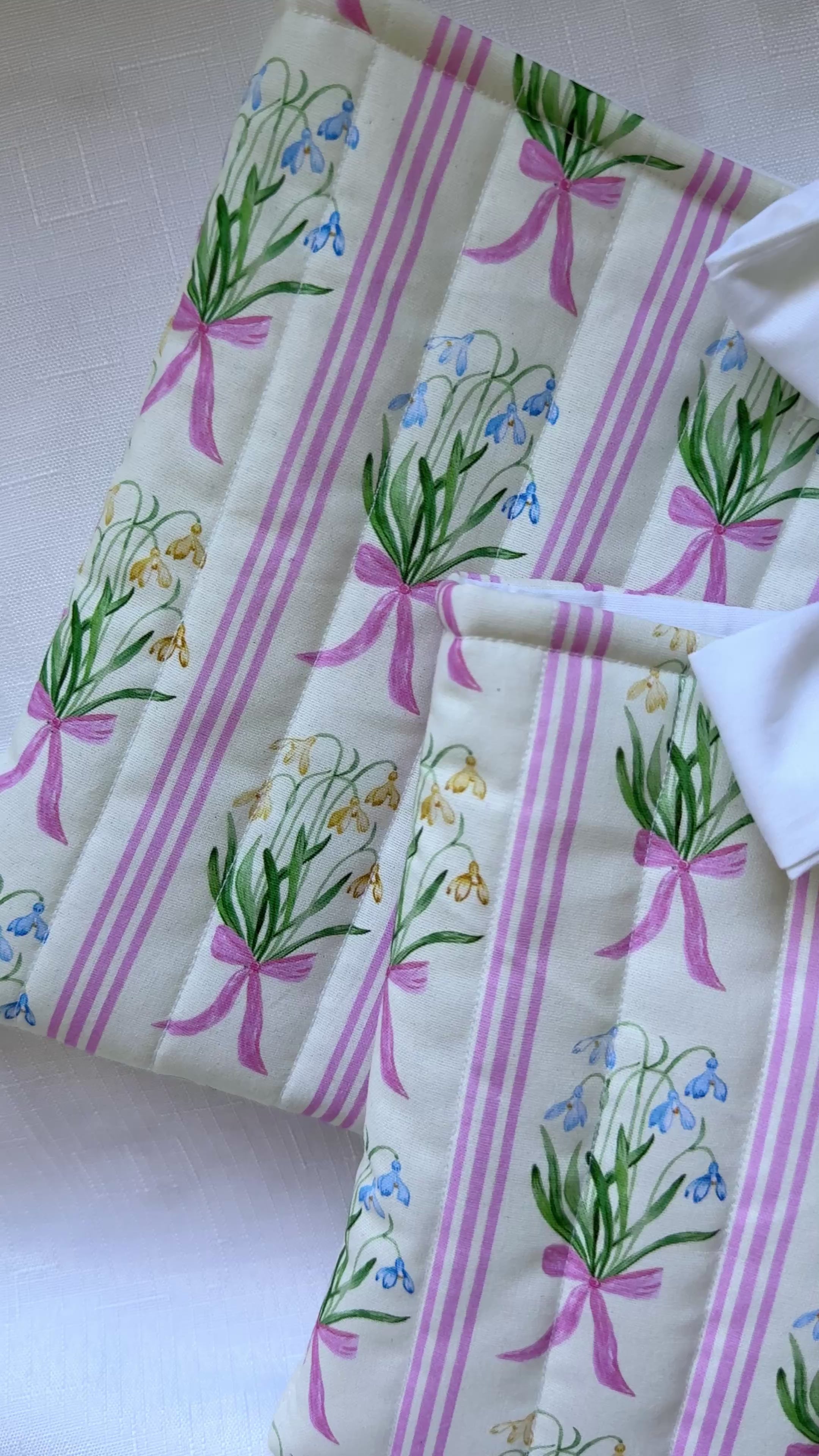 Bunny Lane Blooms Book Sleeve